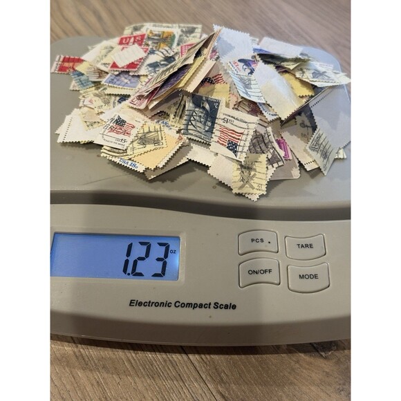 Stamp Collection Assorted USPS Postage 10, 5 Cents Various Vintage Stamps +200 - Picture 9 of 11